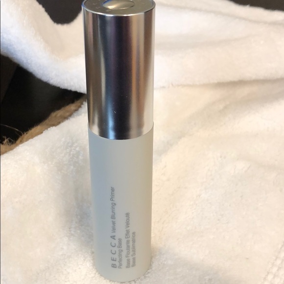 Becca Velvet Blurring Primer Perfecting Base - Picture 4 of 5